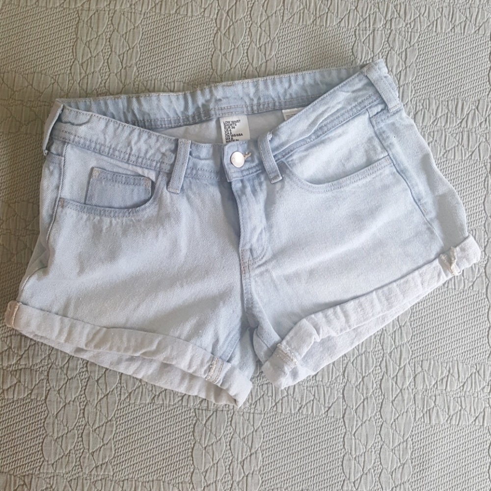H&M low waist shorts